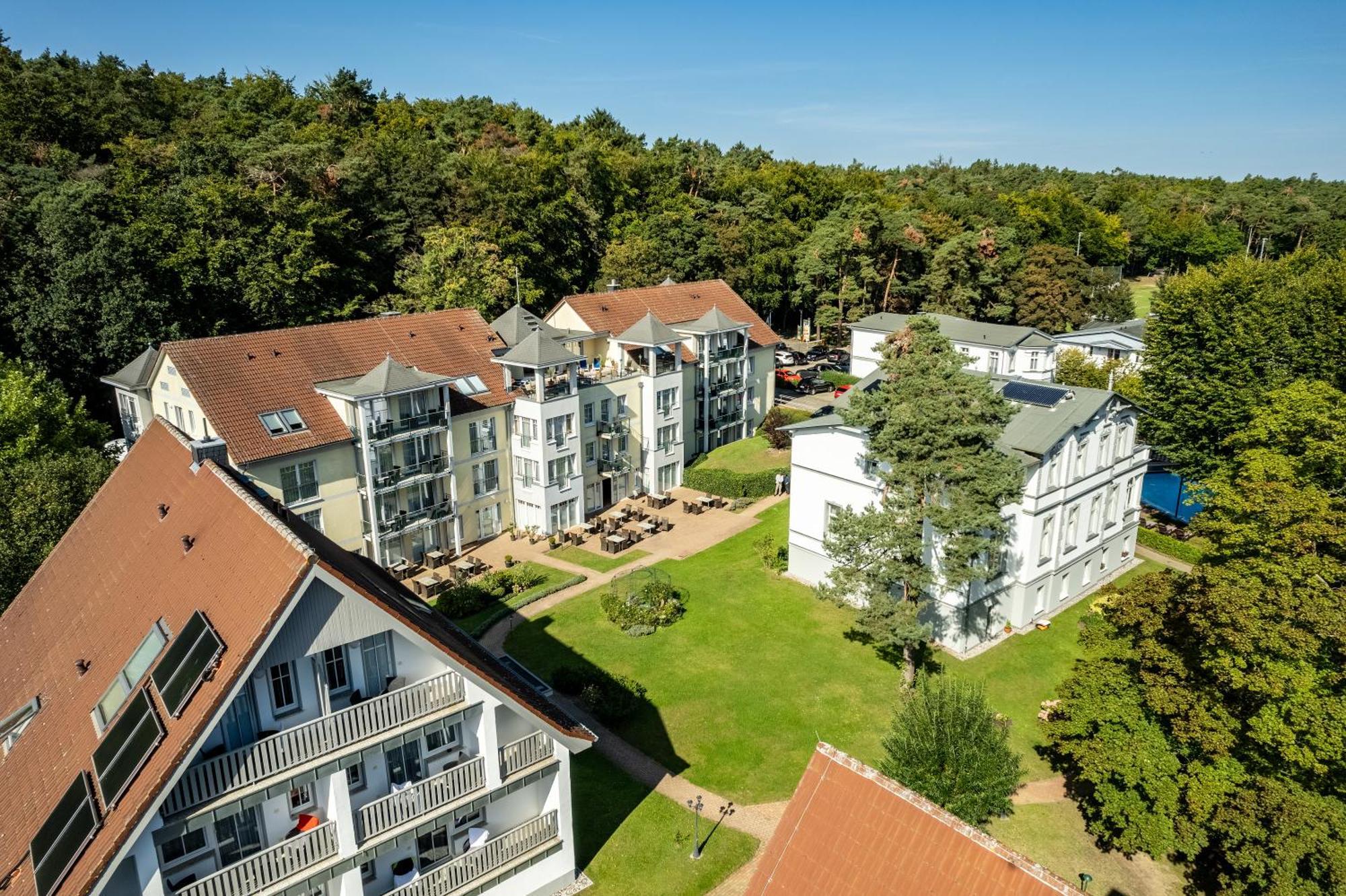 Ostseehotel Villen Im Park - Ein Rovell Hotel Heringsdorf  Esterno foto