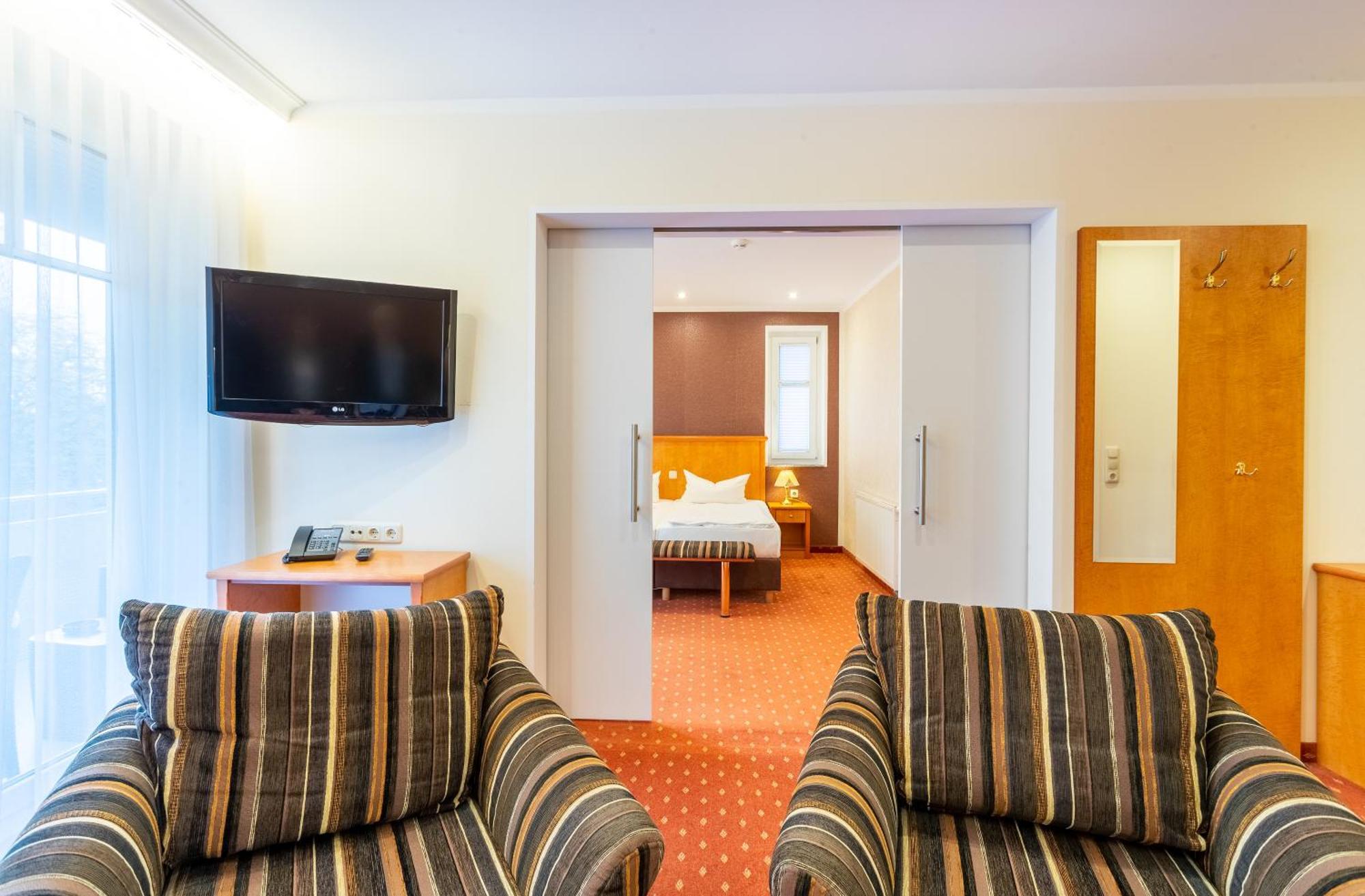 Ostseehotel Villen Im Park - Ein Rovell Hotel Heringsdorf  Esterno foto